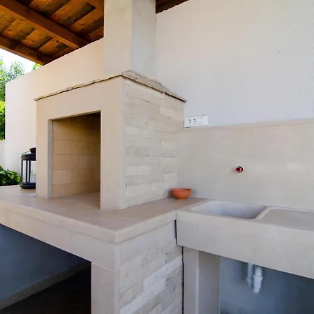 Green Garden - Three Bedroom With Private Pool