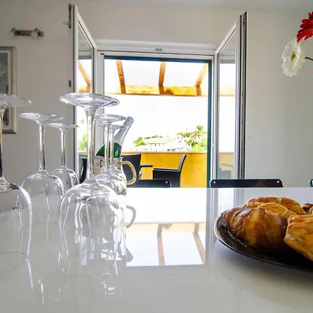 Apartament Green Garden - Three Bedroom With Private Pool *